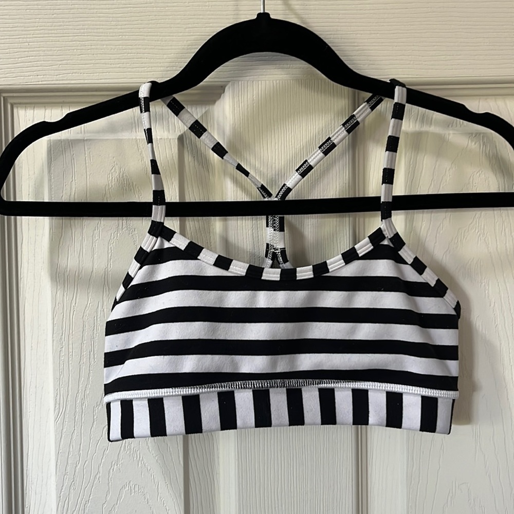 Lulu lemon power y bra.